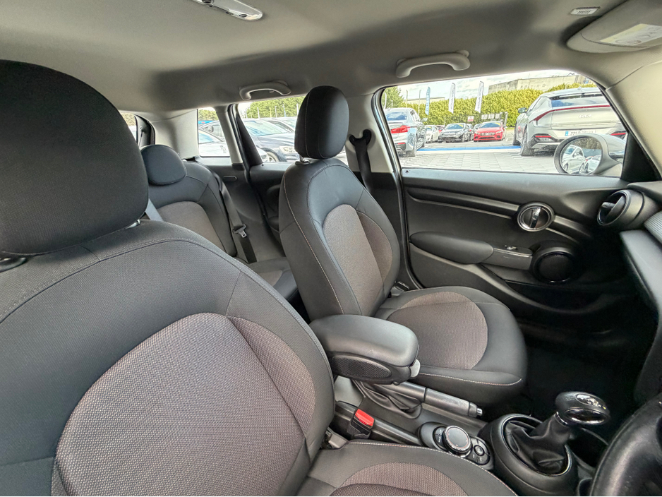 2019 MINI Hatch - image 14