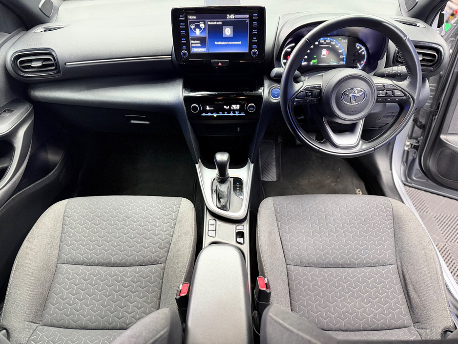 2023 Toyota Yaris Cross - image 17