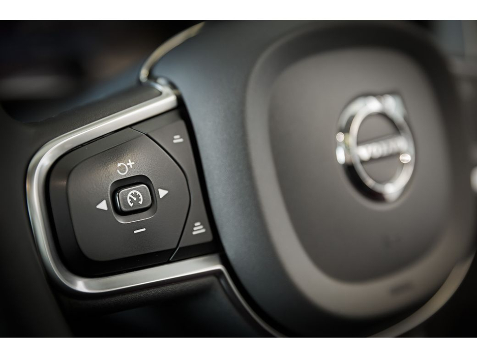 2023 Volvo XC60 - image 29