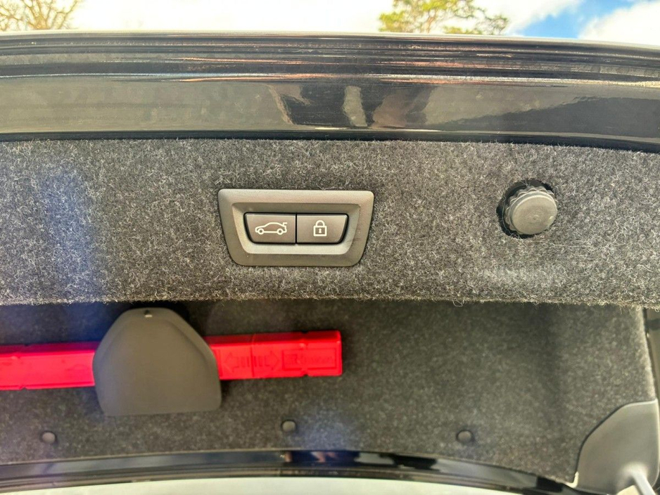 2023 BMW 5 Series - image 20