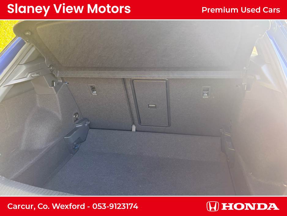 2023 Volkswagen T-Roc - image 7