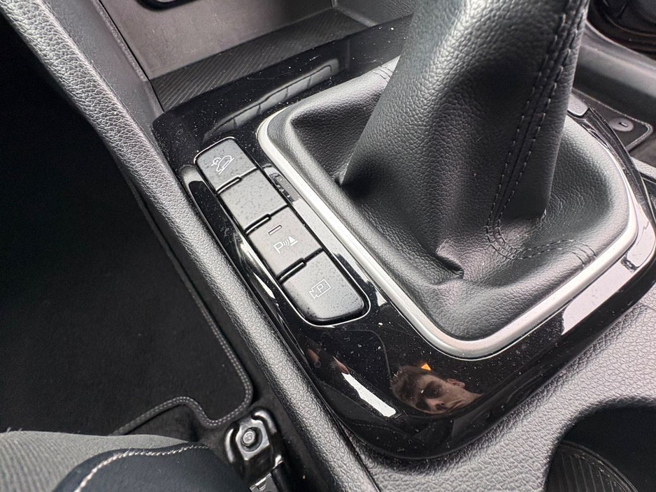 2023 Kia Sportage - image 13