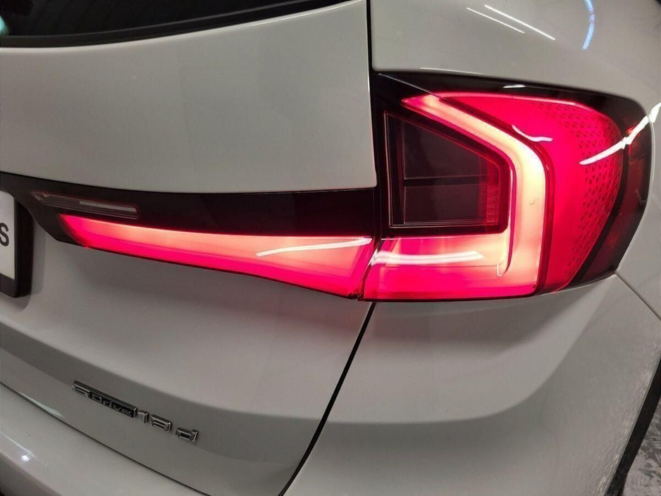 2023 BMW X1 - image 19