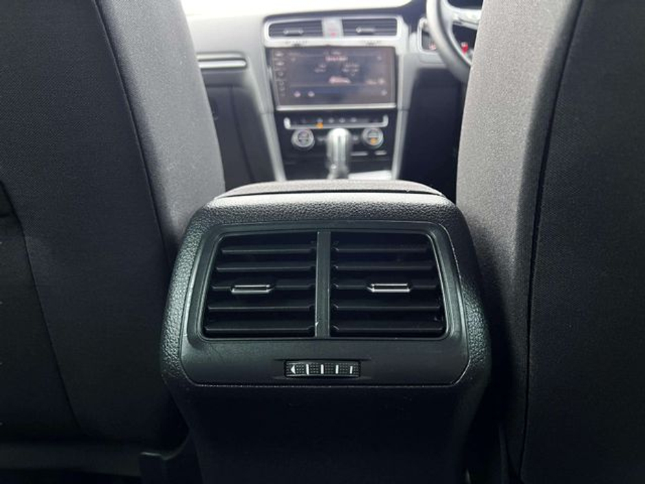 2019 Volkswagen Golf - image 19