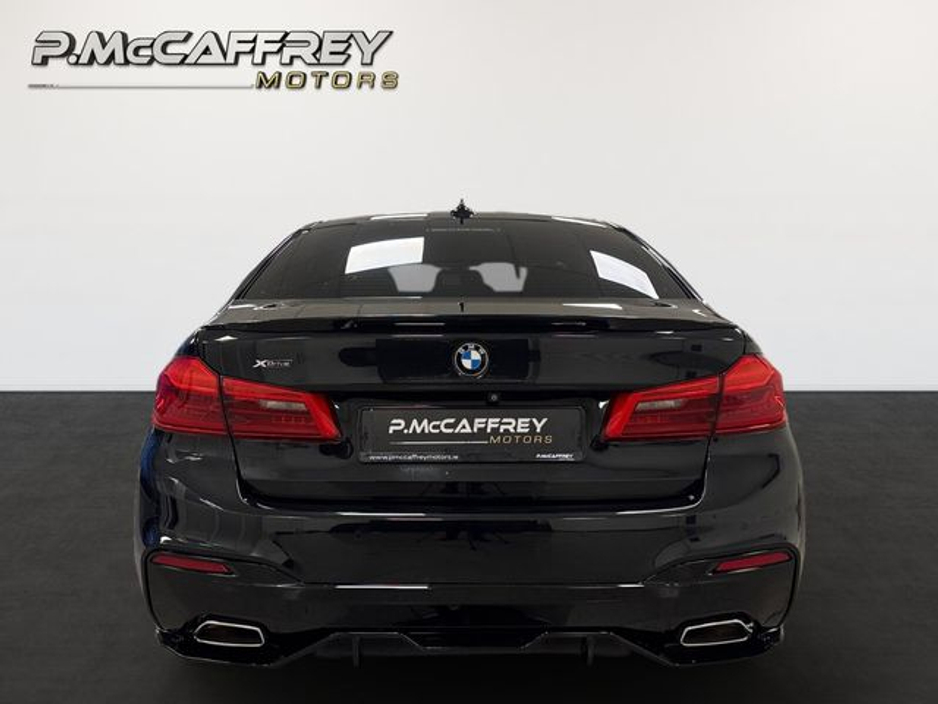 2020 BMW 5 Series - image 6