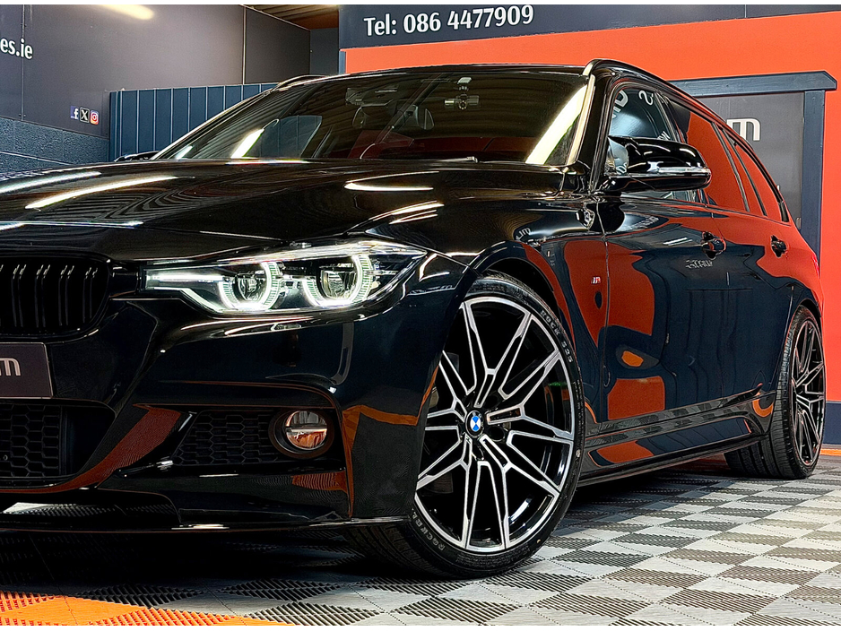 2017 BMW 3 Series - image 10