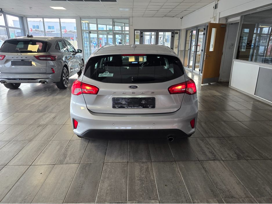 2019 Ford Focus - image 7