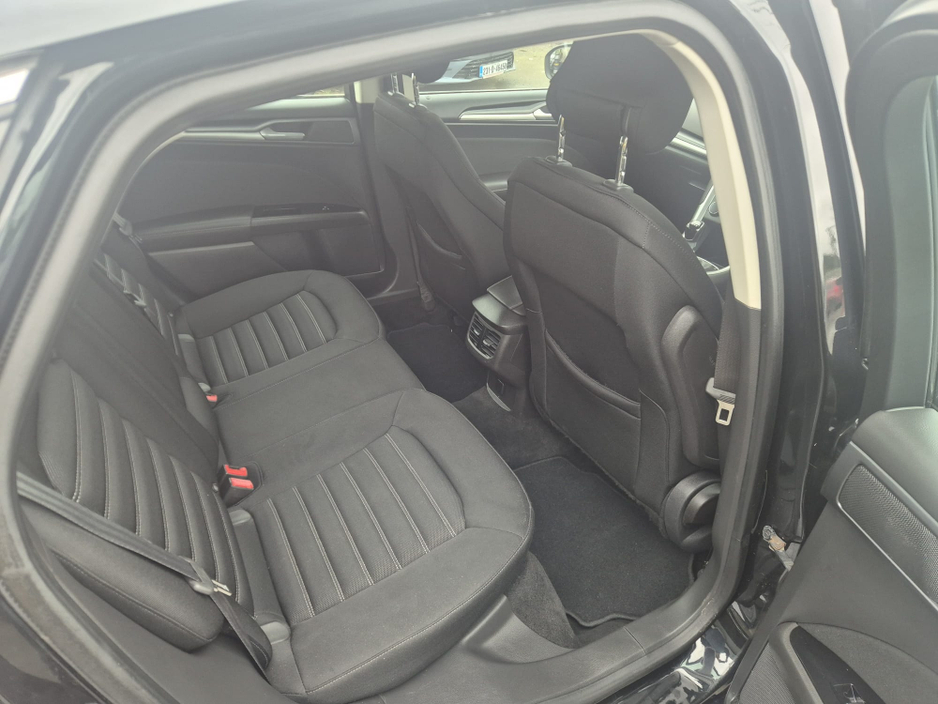 2015 Ford Mondeo - image 14