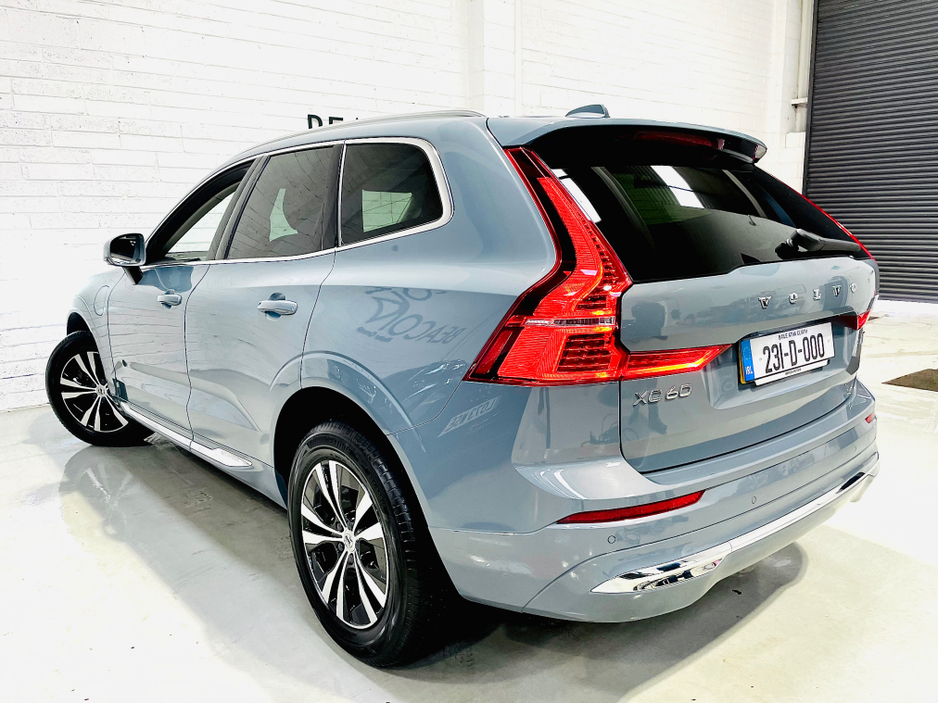 2023 Volvo XC60 - image 23