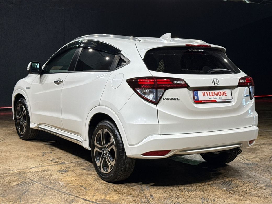 2017 Honda Vezel - image 5