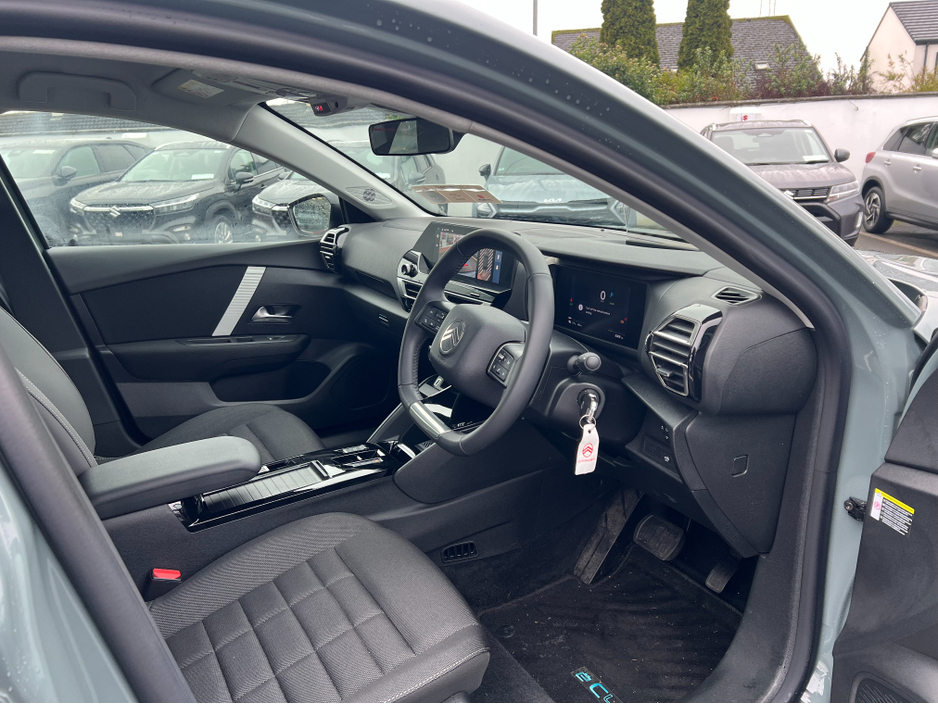 2025 Citroen C4 PLUS 54KWH 156HP €26,950