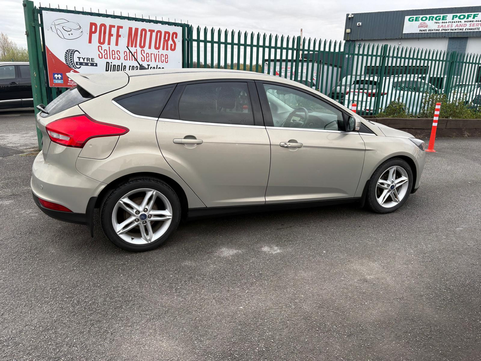 2018 Ford Focus - image 3