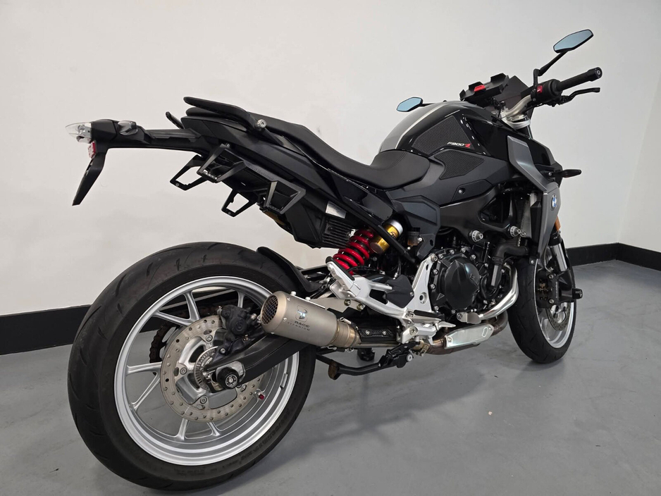 2022 BMW F900R - image 5