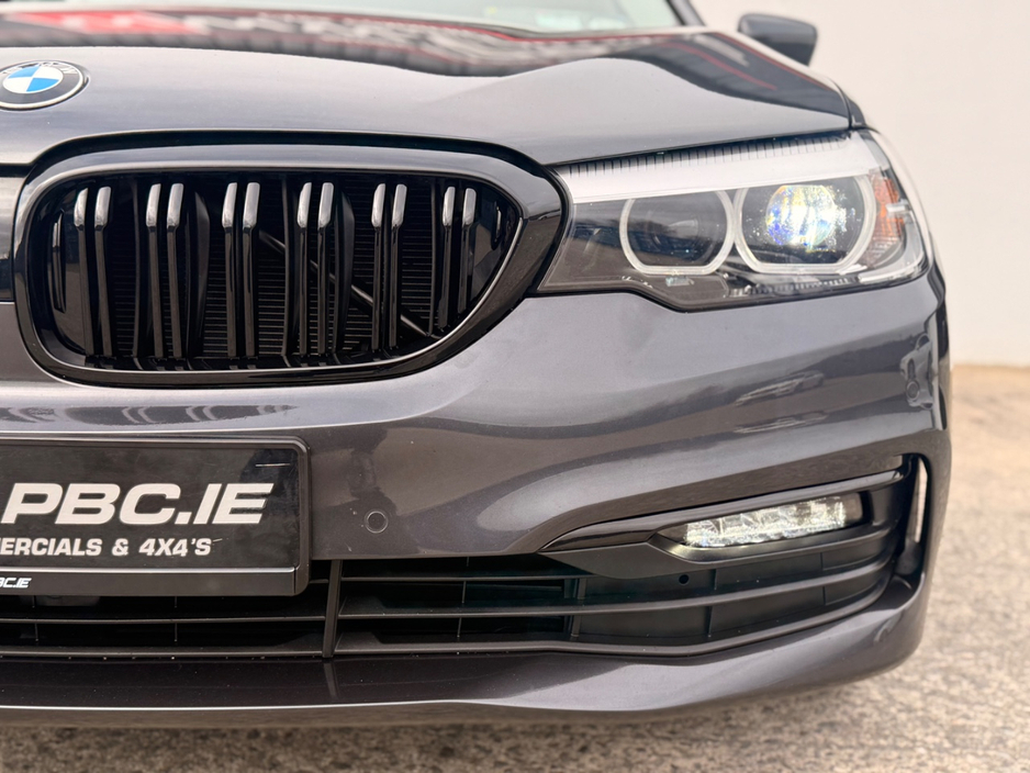 2020 BMW 5 Series - image 22