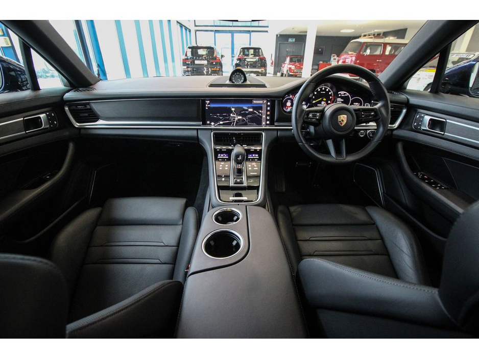 2023 Porsche Panamera - image 23