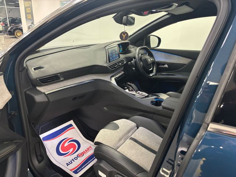 2021 Peugeot 3008 HYBRID2 PHEV 300bhp GT €24,495