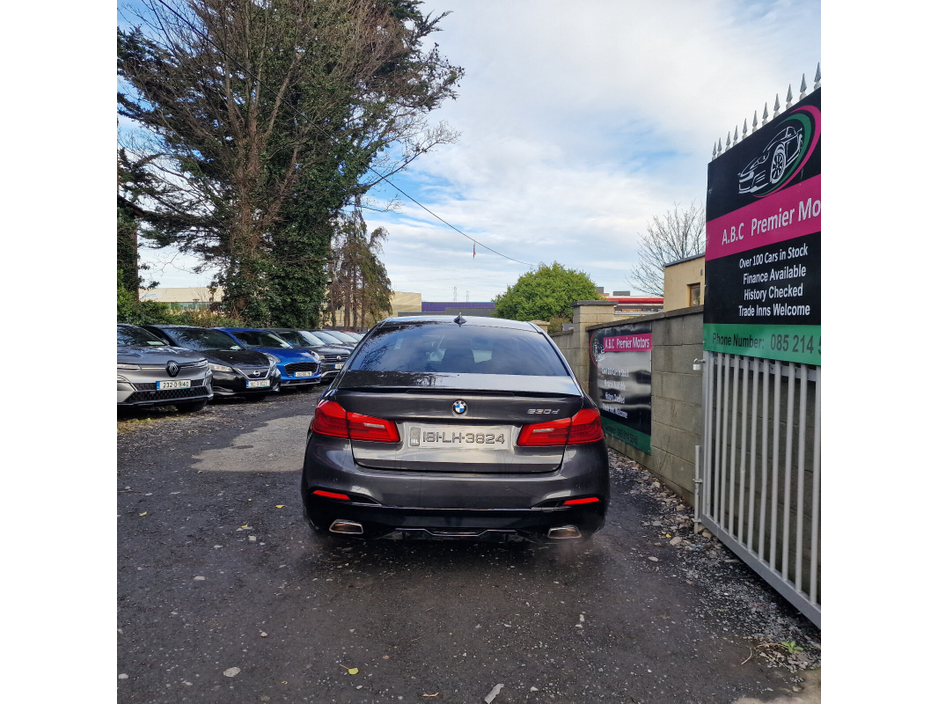 2018 BMW 5 Series - image 6