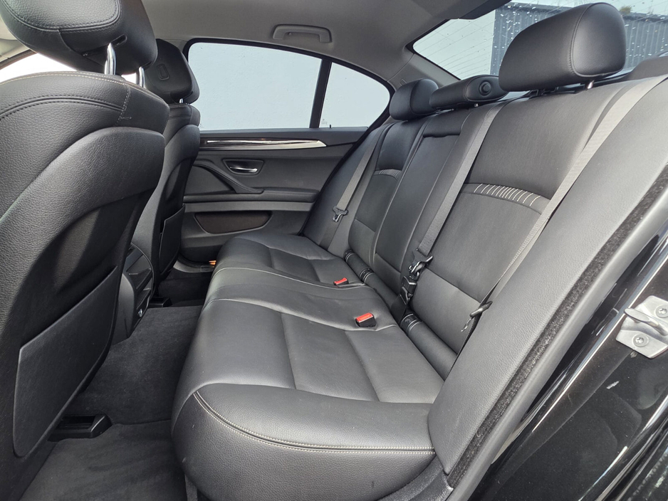2014 BMW 5 Series - image 12