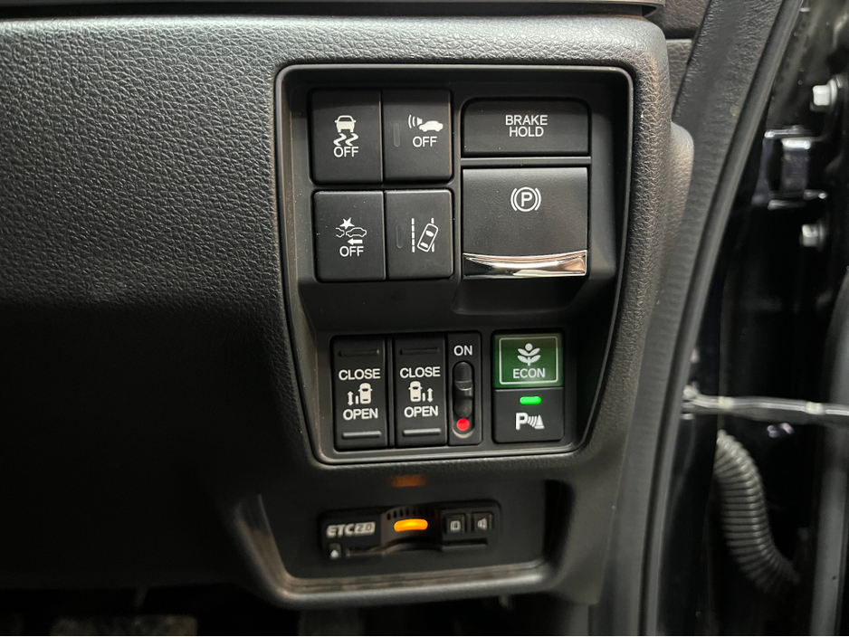 2019 Honda Odyssey €26950! 2019 HONDA ODYSSEY 7 SEATER AUTOMATIC HYBRID ABSOLUTE EX SENSING 2.0 AUTOMATIC / CRUISE CONTROL / 360° CAMERA / ELECTRIC HEATED SEATS / €26,950