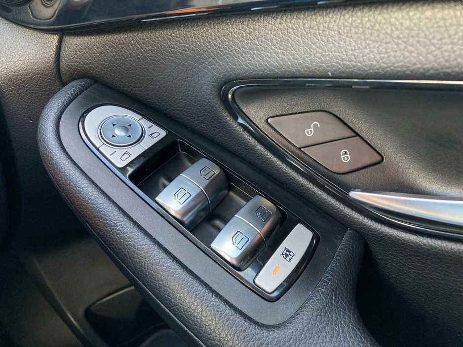 2016 Mercedes-Benz C Class - image 36