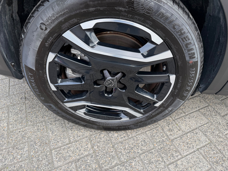 2024 Peugeot 3008 - image 5