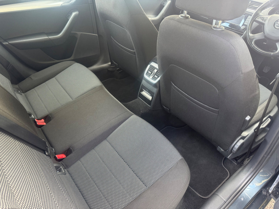 2014 Skoda Octavia - image 10