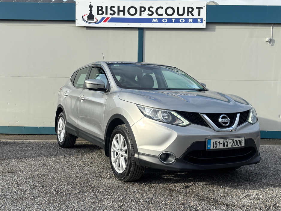 2015 Nissan Qashqai - image 2