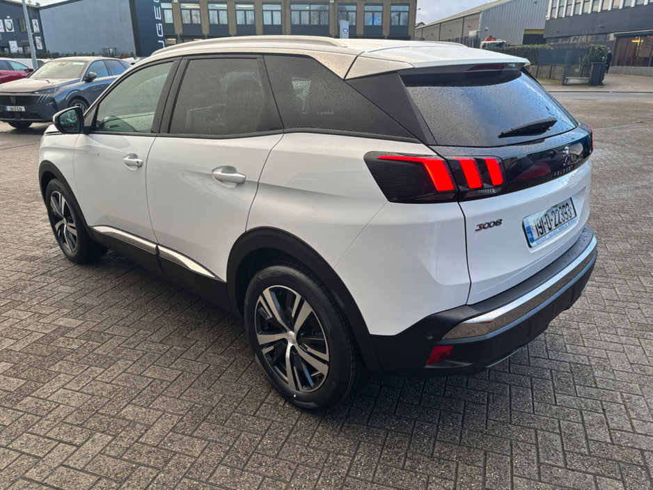 2019 Peugeot 3008 1.2 PureTech 130bhp Allure €18,950