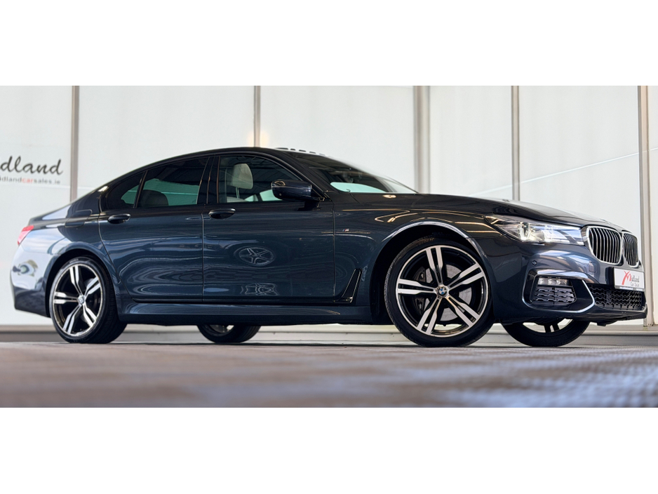 2018 BMW 7 Series - image 18