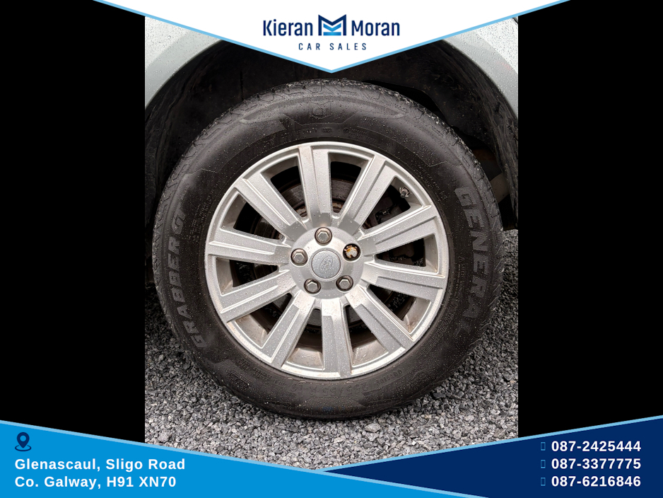 2016 Land Rover Discovery - image 8