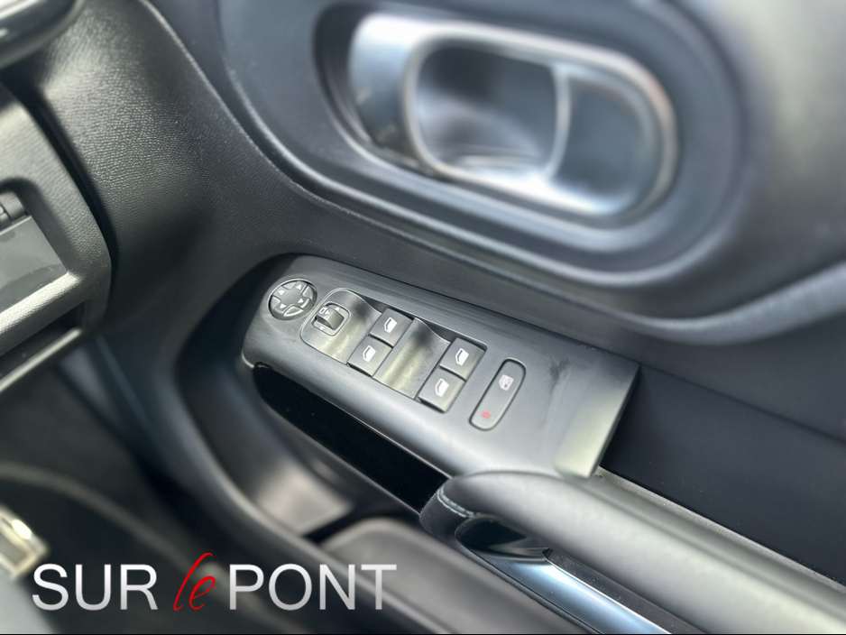 2023 Citroen C5 Aircross - image 22