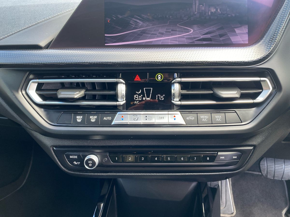 2021 BMW 1 Series - image 21