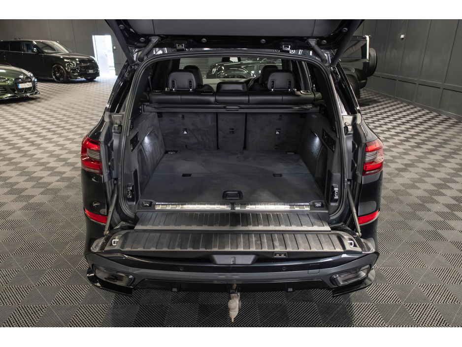 2023 BMW X5 - image 13