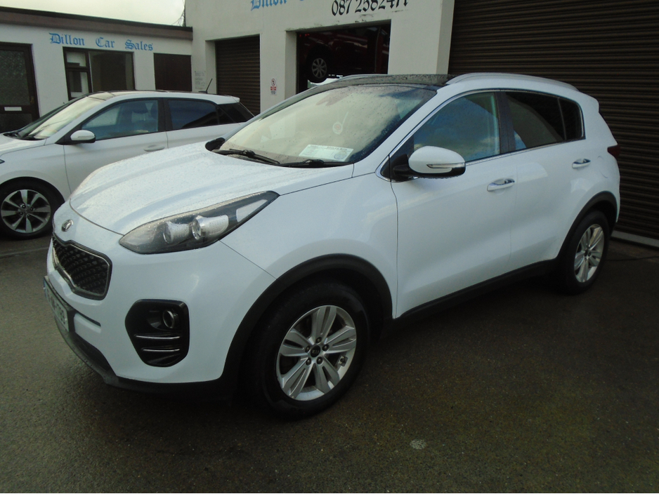 2016 Kia Sportage - image 2