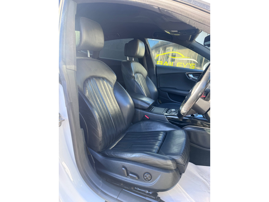 2013 Audi A7 - image 13