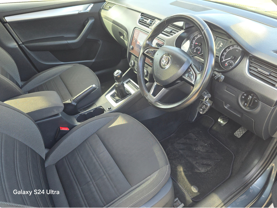 2018 Skoda Octavia - image 10