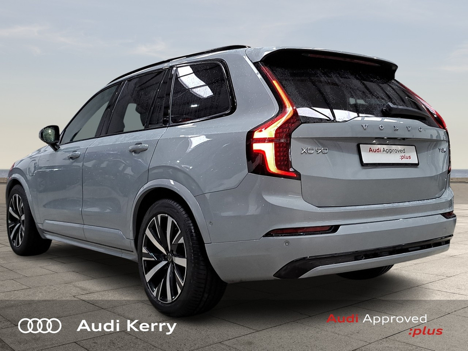 2025 Volvo XC90 - image 5