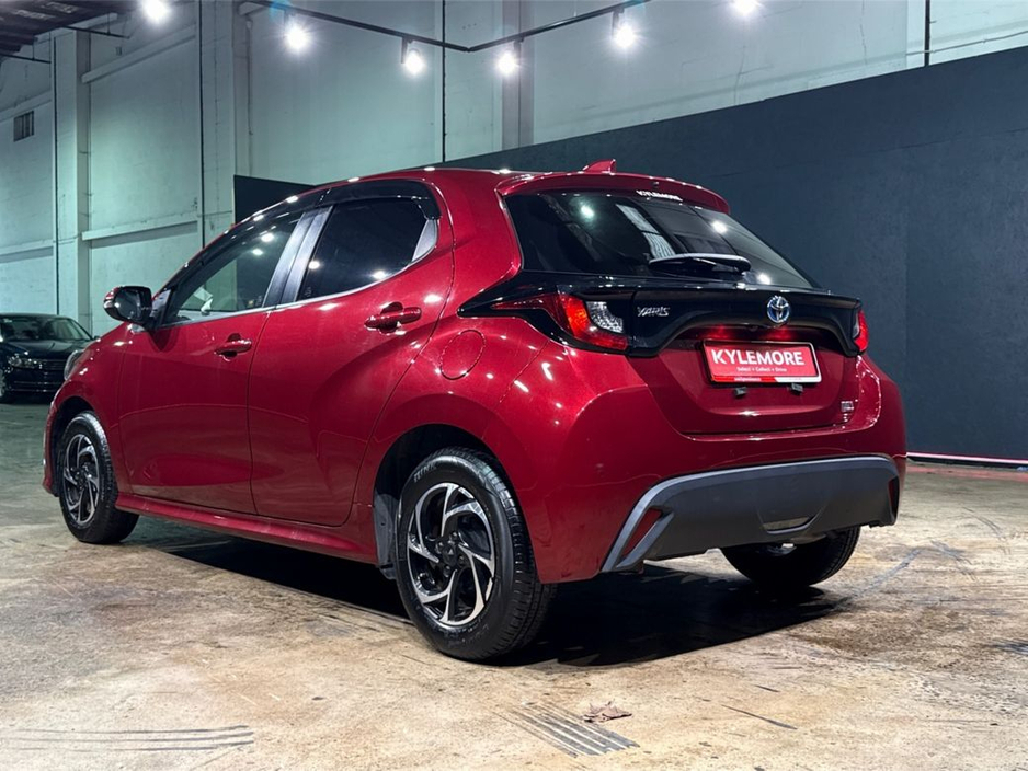 2021 Toyota Yaris 1.5 HYBRID - ALLOY WHEELS- REAR CAMERA €15,950