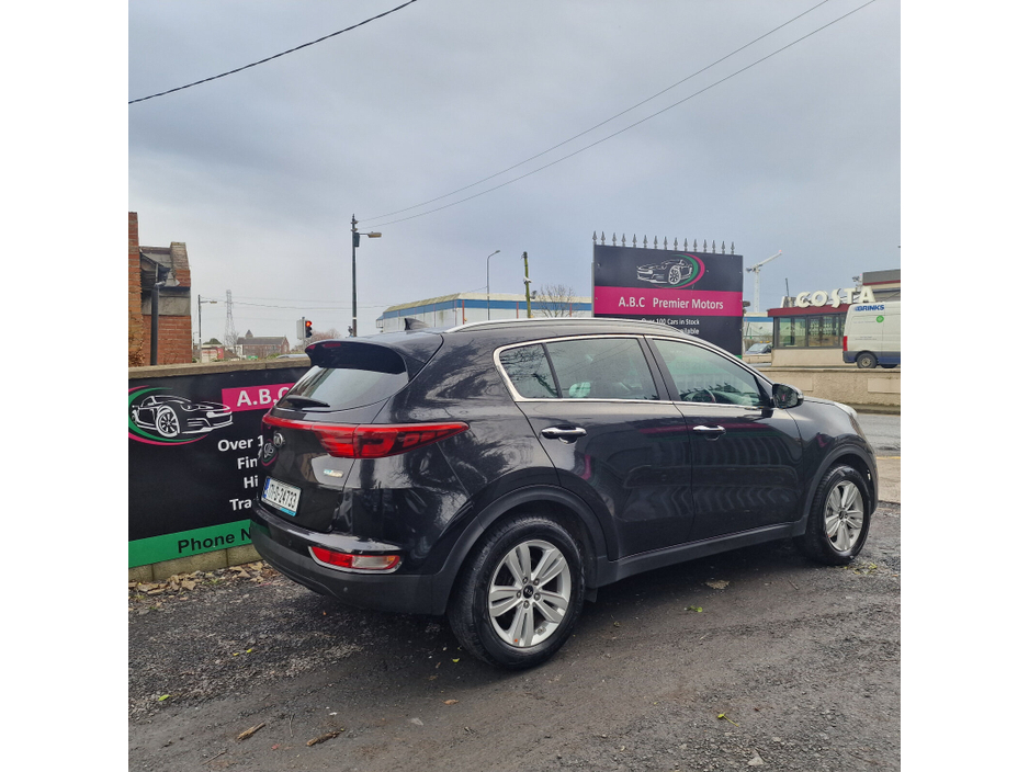 2017 Kia Sportage - image 2