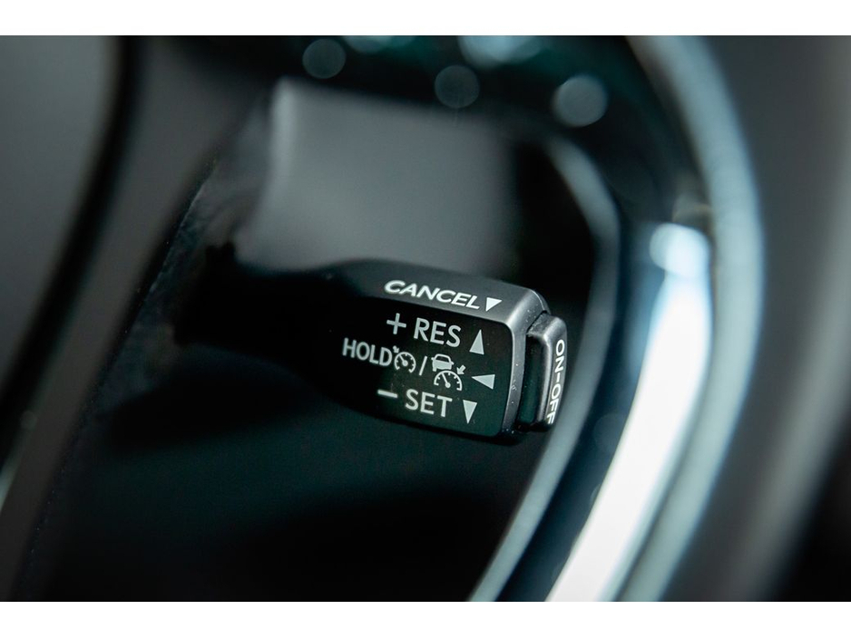 2023 Toyota C-HR SOL HYBRID €26,899