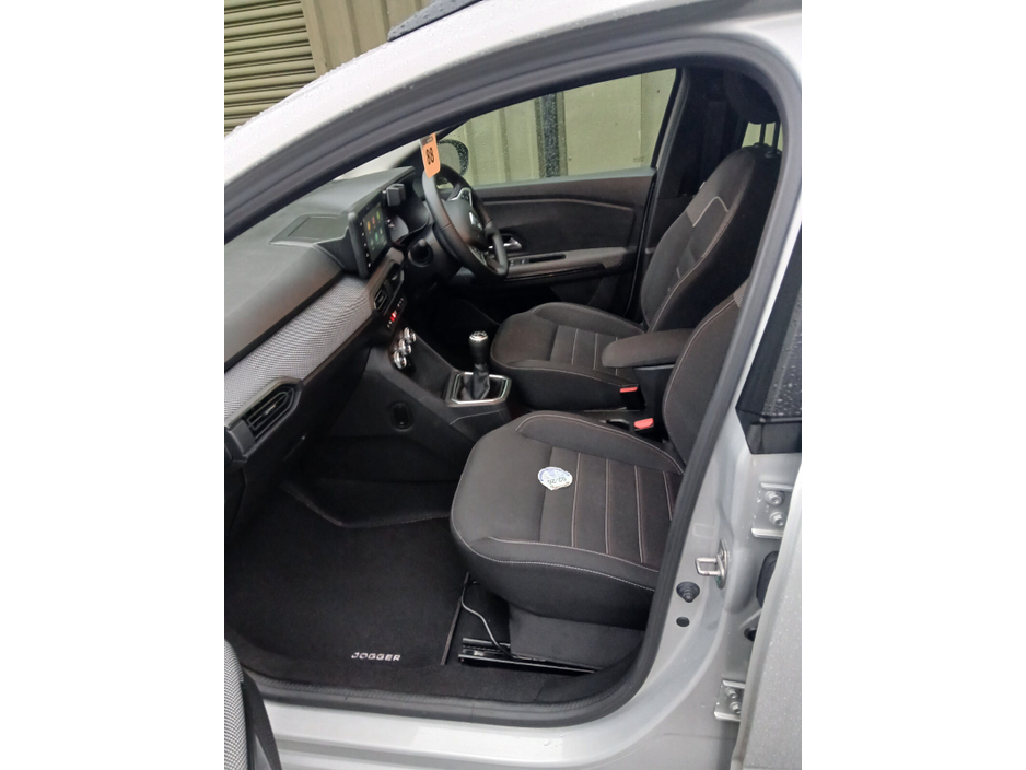 2023 Dacia Jogger TCe 110 Extreme SE €18,750