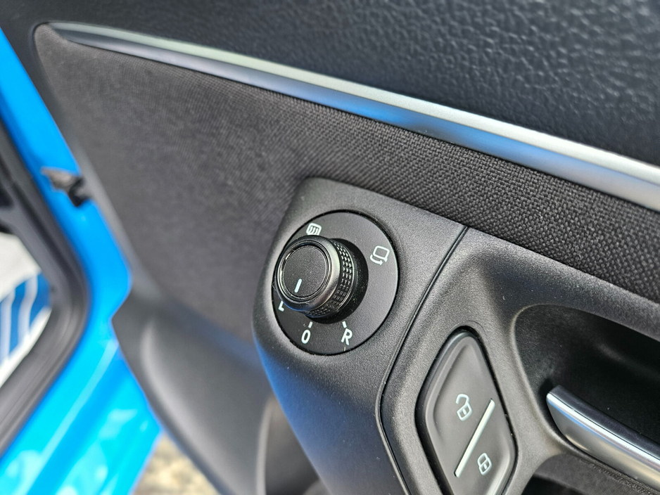 2014 Volkswagen Polo - image 14