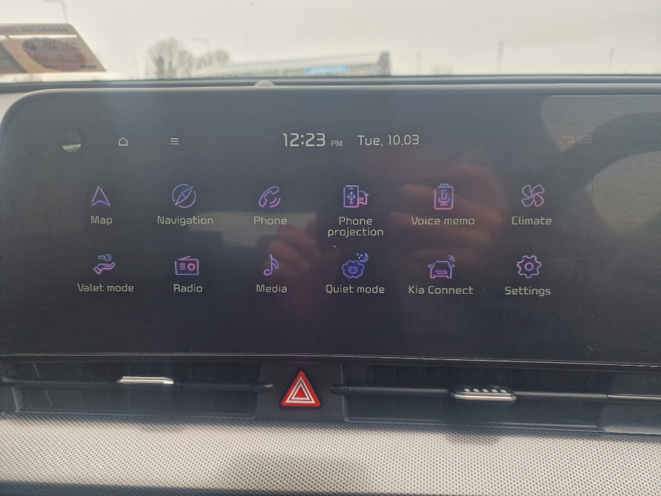 2022 Kia Sportage - image 12