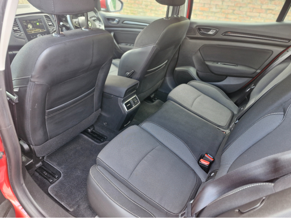 2019 Renault Megane - image 17