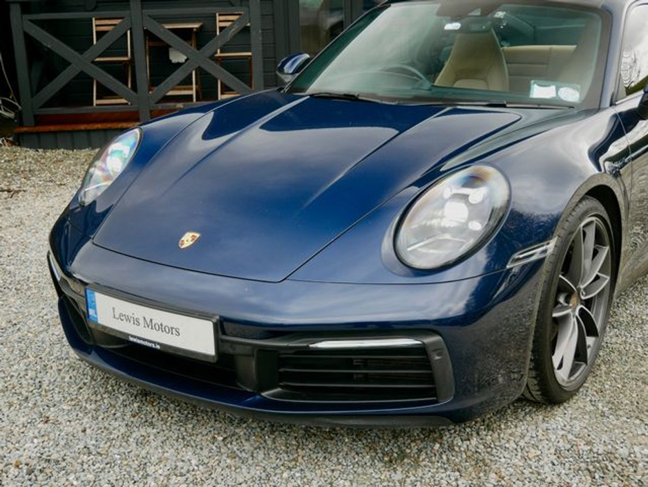 2022 Porsche 911 - image 8