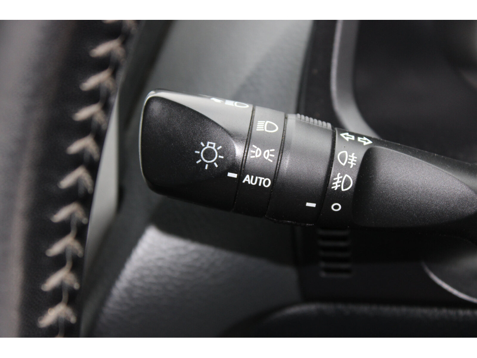 2022 Toyota Landcruiser - image 21