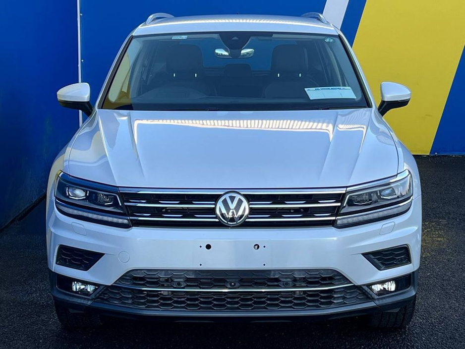 2018 Volkswagen Tiguan HIGHLINE 2.0 TDI 4MOTION // LEATHER HEATED SEATS // DIGITAL CLUSTER //360 SURROUND PARKING CAMERAS €26,900