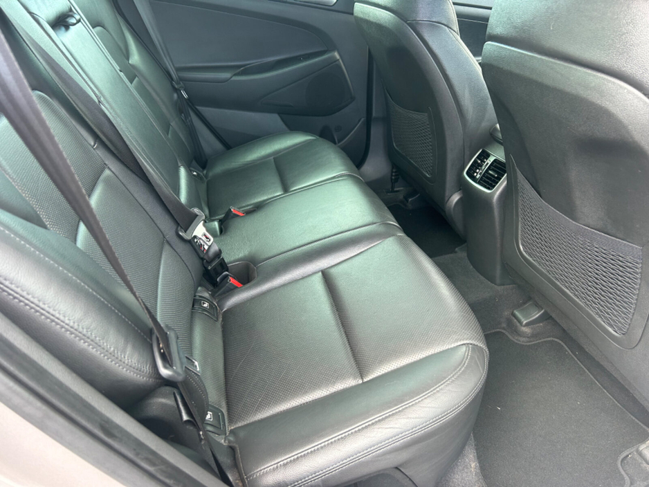 2017 Hyundai Tucson - image 8