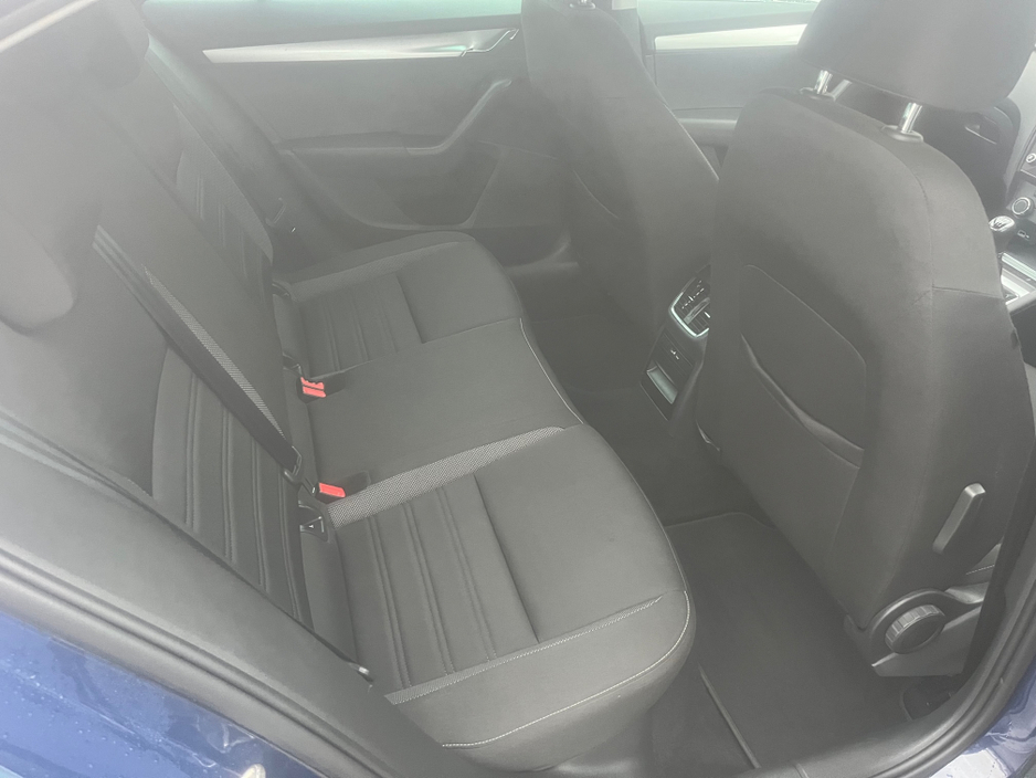 2018 Skoda Octavia - image 5