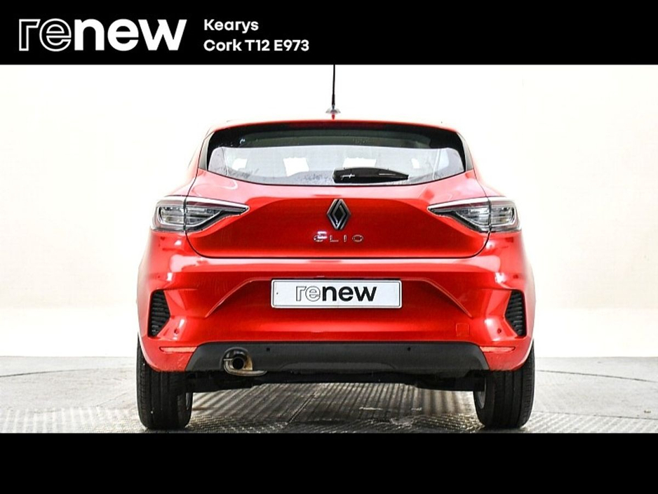 2025 Renault Clio - image 10